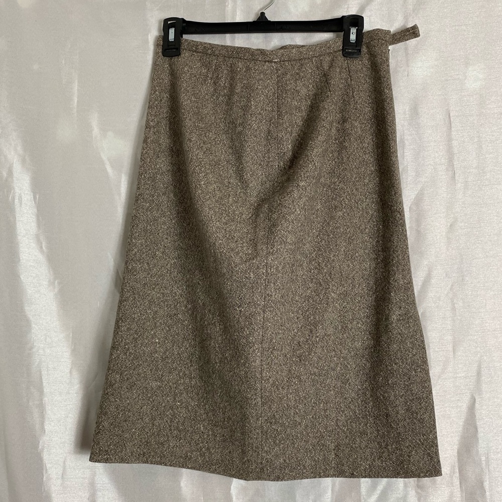 Ann Taylor beige Wool/Silk blend Pencil Skirt Knee Length Sz 8